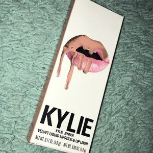 Kylie Lip Kit in BARE